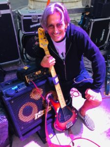Stefano De Donato bassista dei Dirotta su Cuba